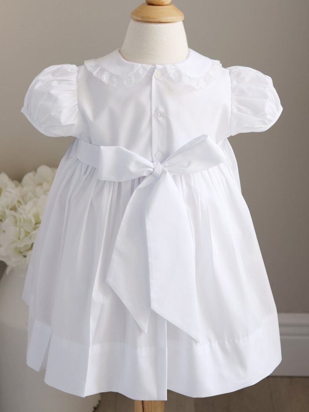White Smocked Heirloom Dress Flower Girl Pintucks Lace Special Occasion NWT - Picture 3 of 5